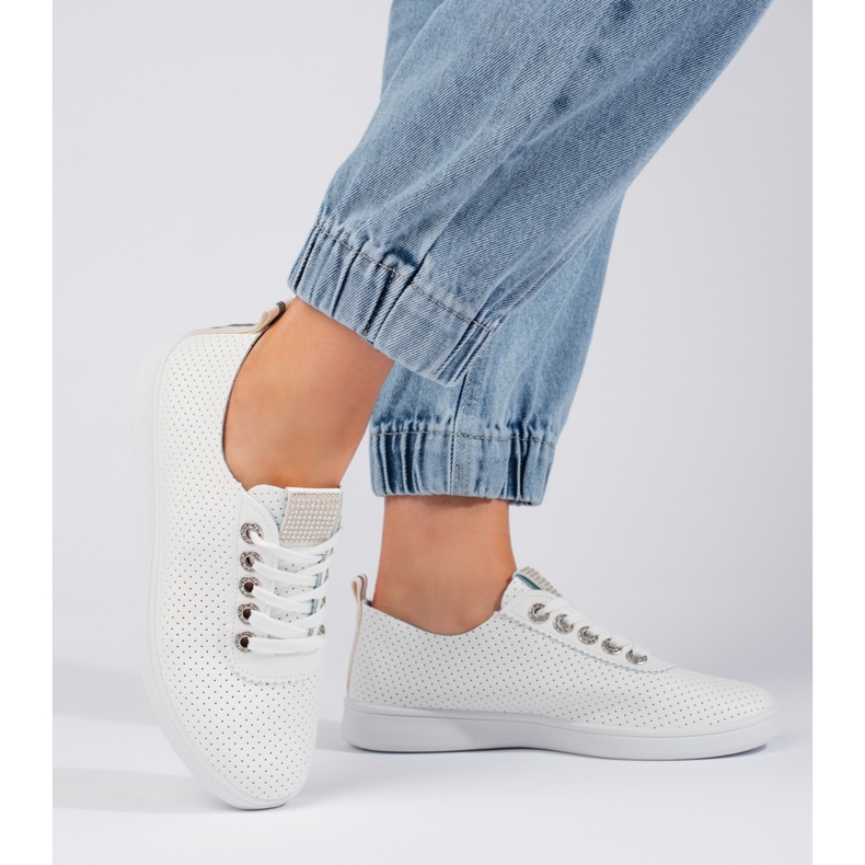 Genombrutna vita sneakers för kvinnor 2