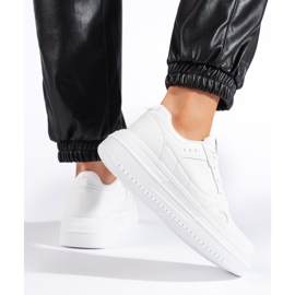 Vita damsportskor och sneakers 1