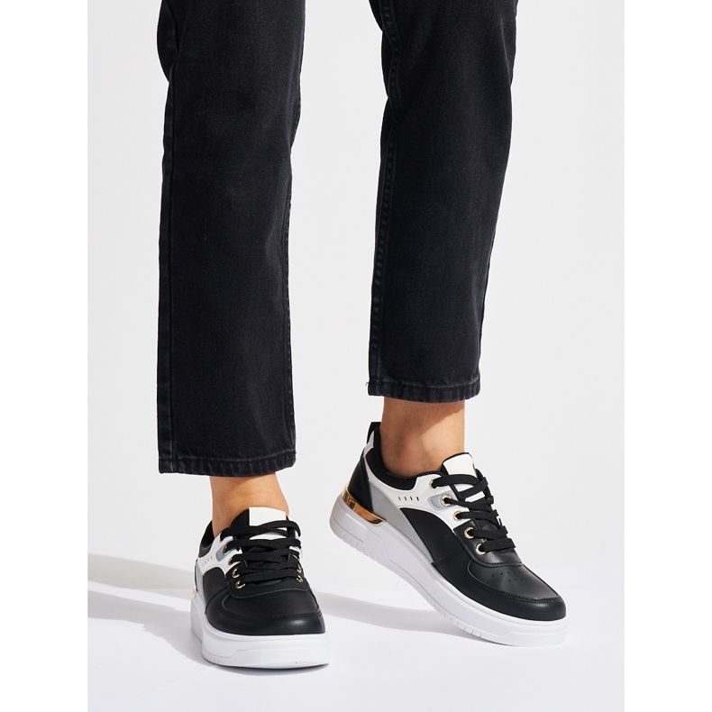 Svarta plattformssportskor 1