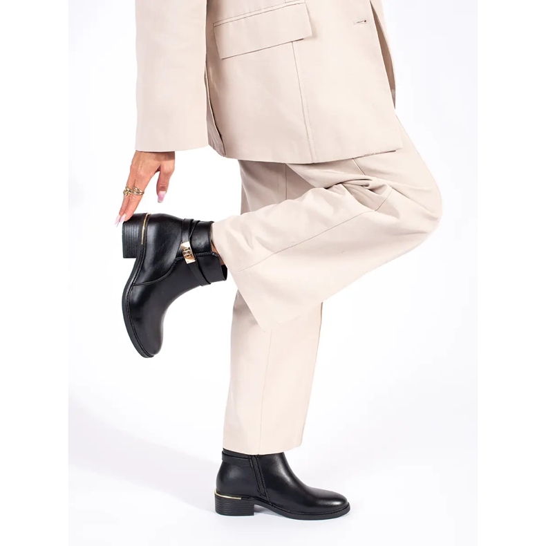 Svarta ankelstövlar för kvinnor med guldinslag 2