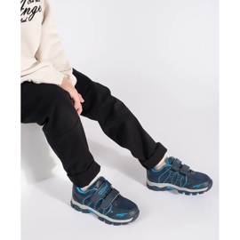 Marinblå pojksportskor med kardborreband 2