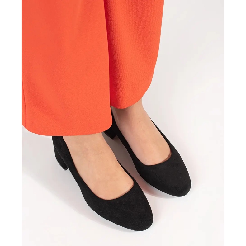 Svarta mocka pumpar på Sergio Leone Post 2