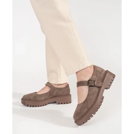 Goodin Beige skor på mocka plattformen 1