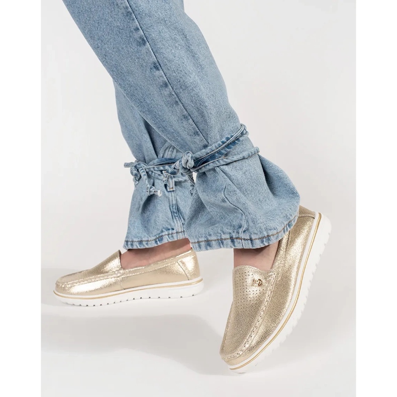 Goodin Golden Metallic Loafers gjorda av naturläder gyllene 1