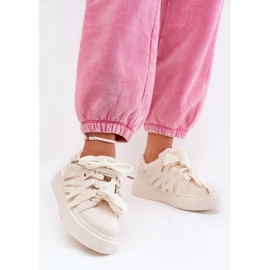 Eco Leather Sneakers på Beige -plattformen 2