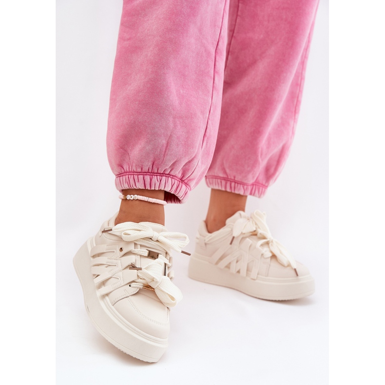 Eco Leather Sneakers på Beige -plattformen 2