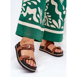 Släta kvinnors flip flops på plattformen med ränder och klämmor kamel brun 2