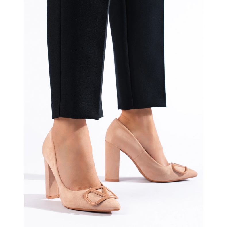 Dampumps från Vinceza i beige mocka 1