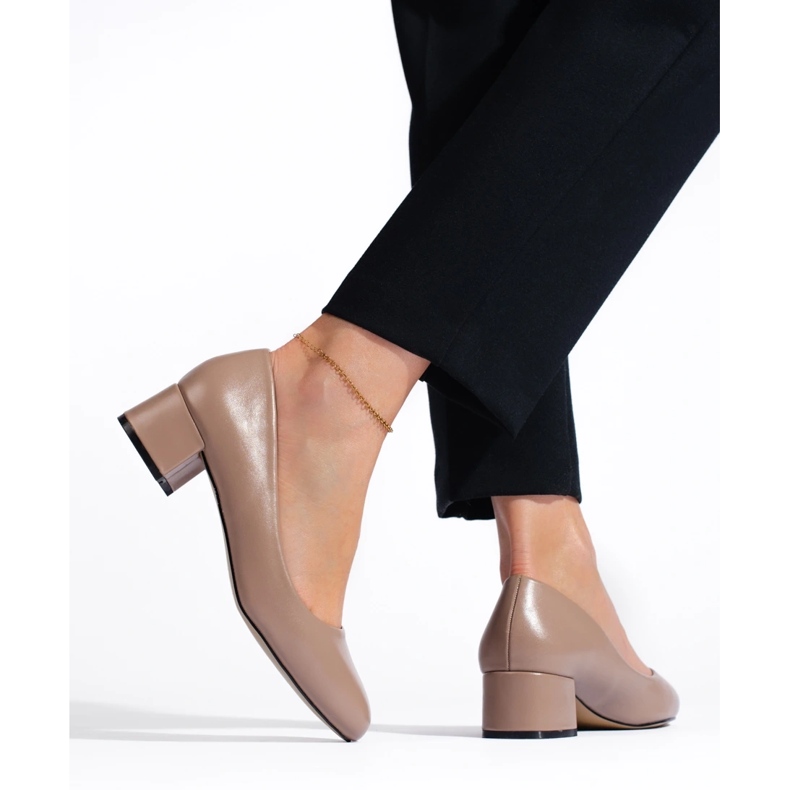 Kvinnors lågklackade pumps, mörkbeige 1