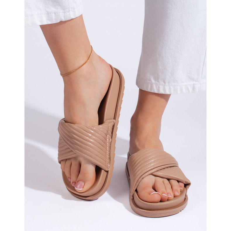 Bruna platta flipflops för kvinnor beige 2