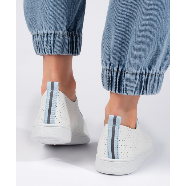 Genombrutna vita sneakers för kvinnor 2