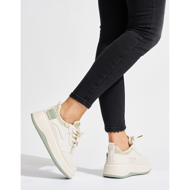 Svarta damsneakers med tjock sula beige 1