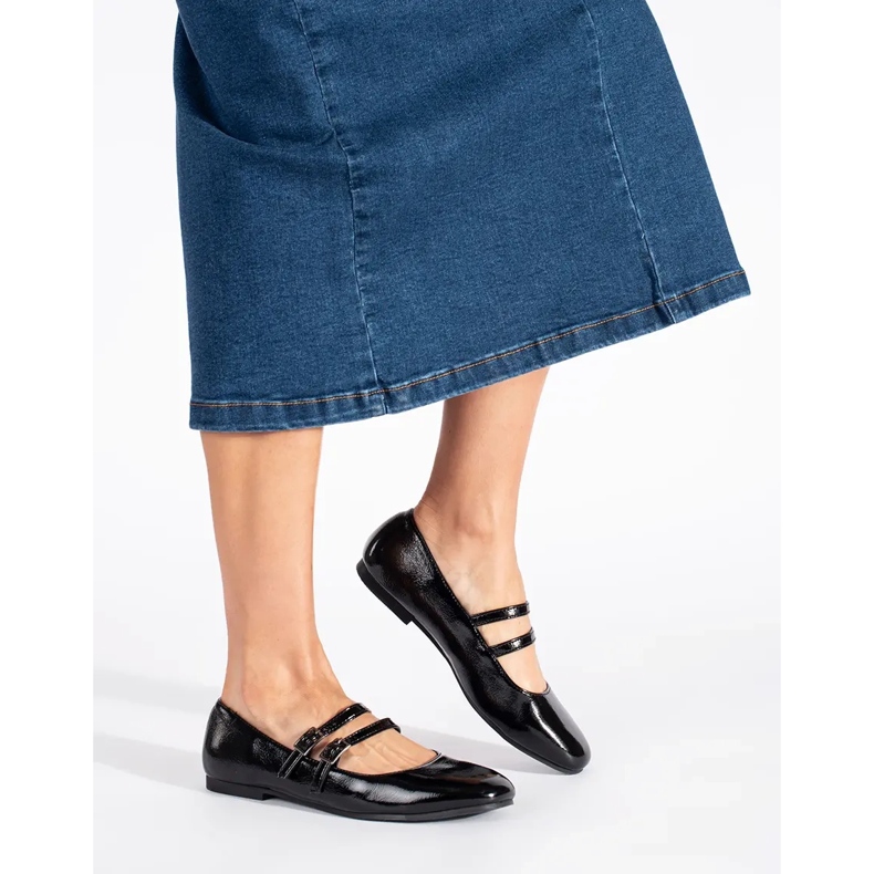 Svarta patenterade balettlägenheter med spänne 2