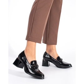 Svarta högklackade damskor 1