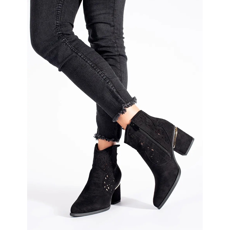 Svarta genombrutna cowboystövlar för kvinnor 2