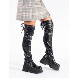 Svarta plattformsmusketörer 2