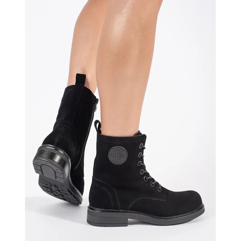 Svarta dambaggies gjorda av naturligt nubuckläder från Sergio Leone 2