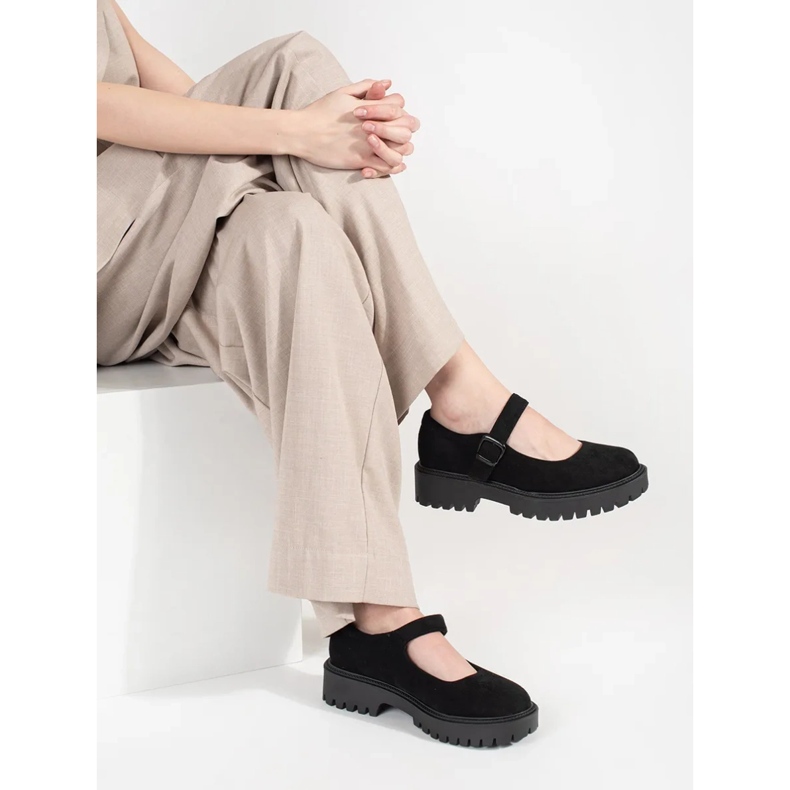 Goodin Svarta skor på mockaplattformen 2