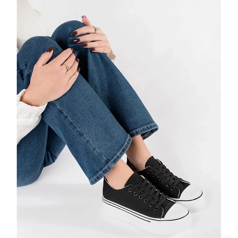 Svarta damsneakers med tjock sula 2