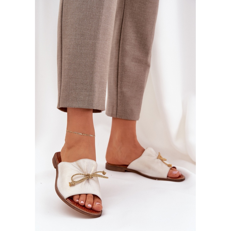 Läder platt eleganta flip flops med en båge Lewski 3572 Zloty torkad gyllene 2