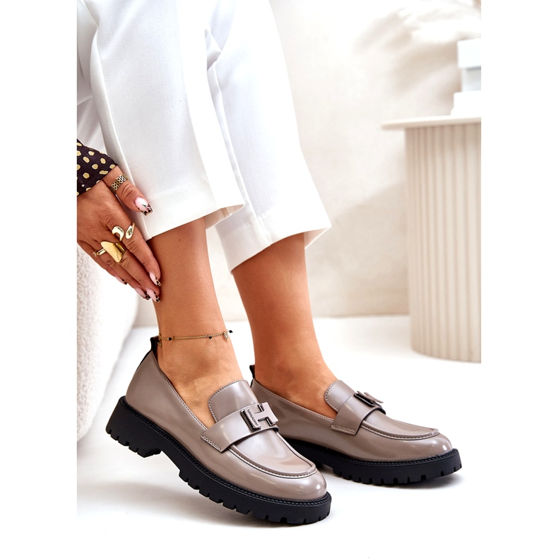 Vinceza lackerade kvinnors loafers 62187 beige-gray 3