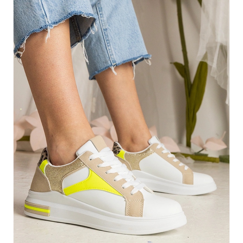 Vita kvinnors sneakers med tillägg av glitter och leoparder 1