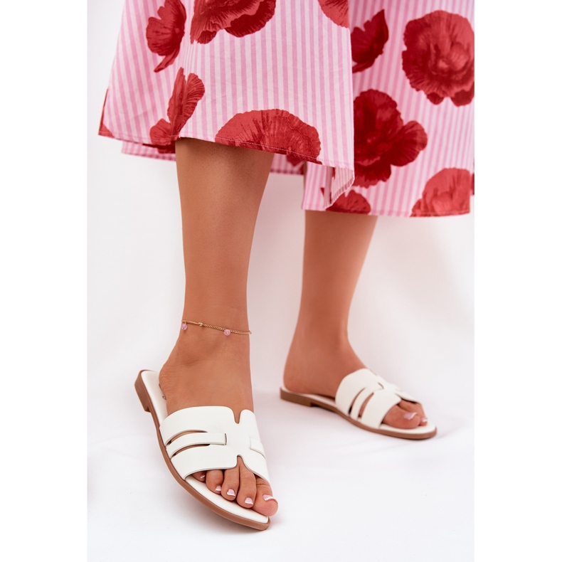 Flat -hane kvinnors flip flops med utskärningar i ekläder vit 2