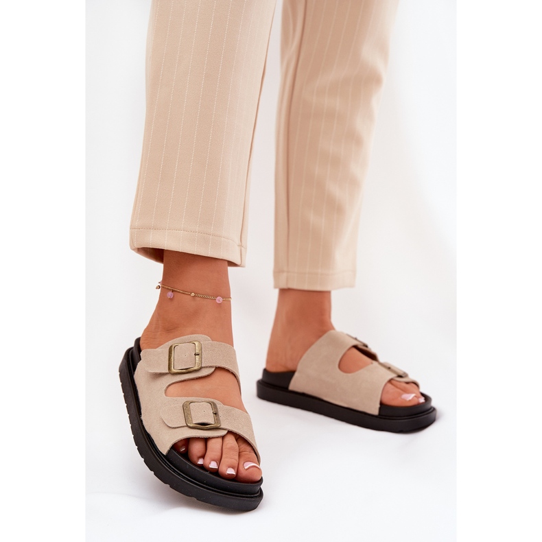 Kvinnors flip flops på plattformen med beige spännen 2