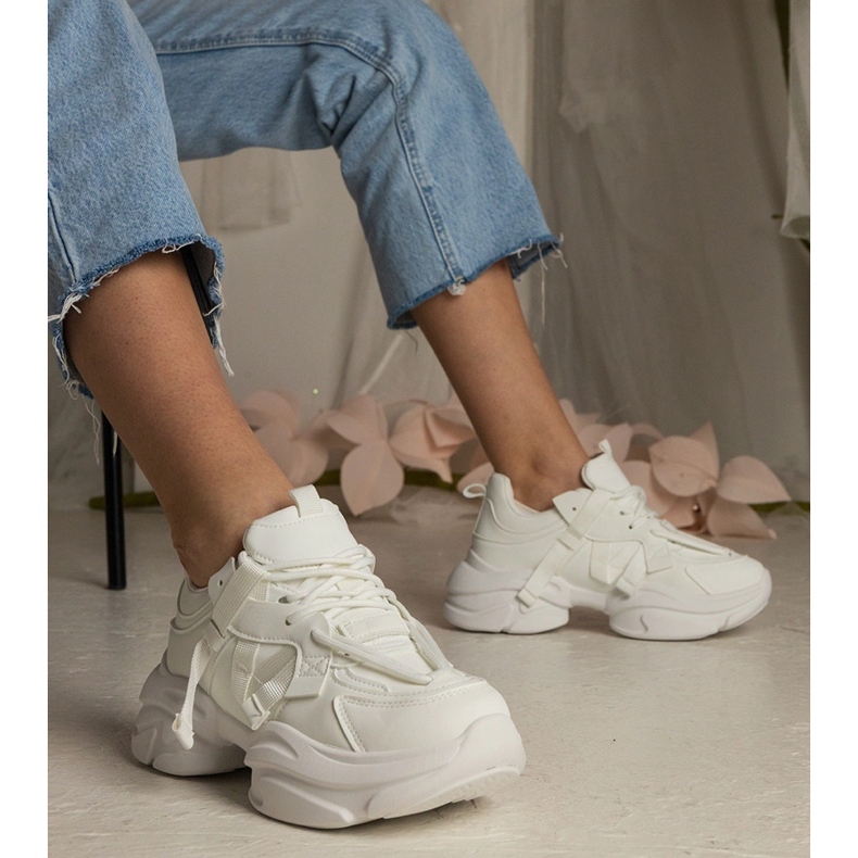 Kvinnors vita sneakers massiva sporter 1