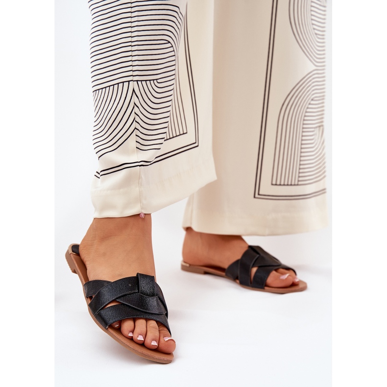 Platta kvinnors flip flops med svarta ränder 2