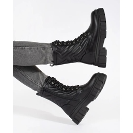 Trappers Med Quiltat Mönster svart 2