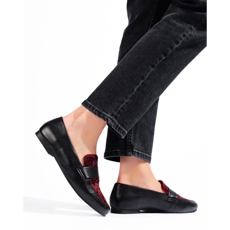 Svarta och vinröda låga stövlar med päls 2