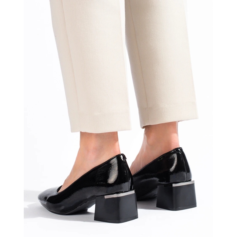 Snygga pumps höga klackar La.Fi svart 1