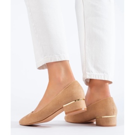 Goodin Klassiska pumps med låga klackar beige 1