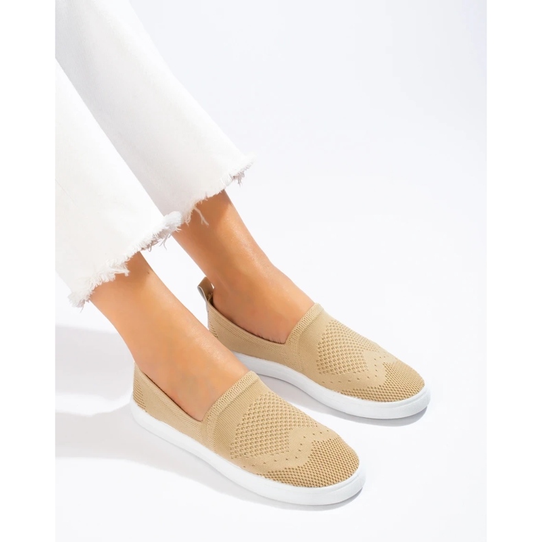 Beige Slipons 2