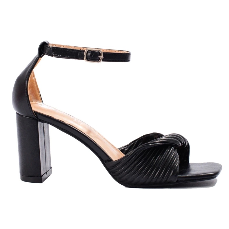 Svarta högklackade sandaler 1
