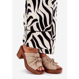 Kvinnors flip flops på Eco -Leather Post Beige 1