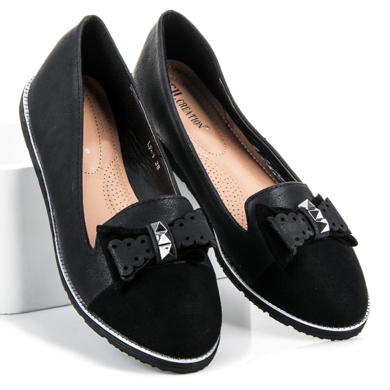 Ch. Creation Lordsy With A Bow svart 2