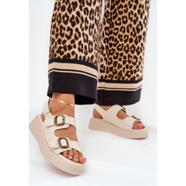 Kvinnors sandaler på plattform och kil med spänne beige 2