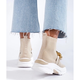 Shelovet damsneakers med en beige strumpa 1