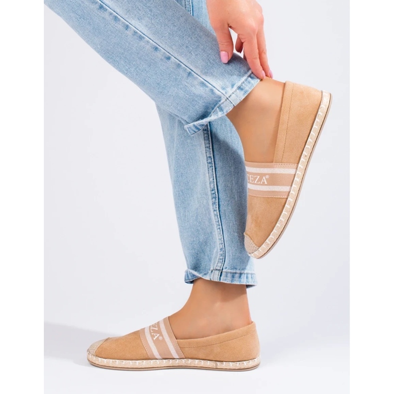 Beige espadrillor i mocka för kvinnor från Vinceza 2