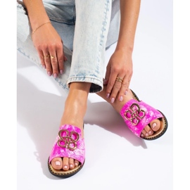 Rosa flip-flops för kvinnor med gulddekor från Shelovet 1