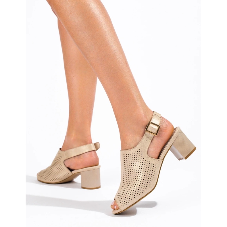 Damsandaler i genombruten mockaklack Shelovet guld gyllene 2