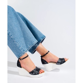 Svarta och vita damsandaler från Shelovet 2