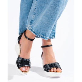 Svarta och vita damsandaler från Shelovet 1