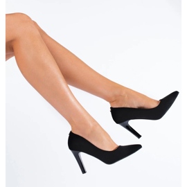 Högklackade pumps i svart mocka från Shelovet 2