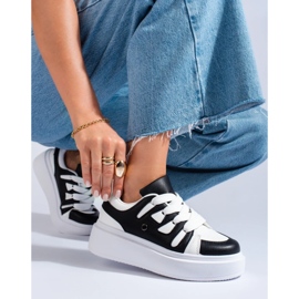 Svarta och vita damsneakers från Shelovet med tjock sula 1
