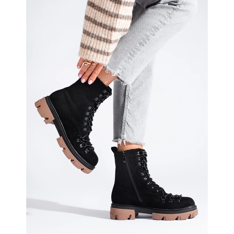 Arbetsstövlar med snörning i mocka, svarta, Vinceza 2