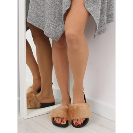 Beige pälstofflor S36 beige 1