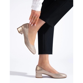 Dampumps i guld med låg klack gyllene 2